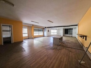 Office in Barberà del Vallès, Barcelona for lease Interior Photo- Image 1 of 4