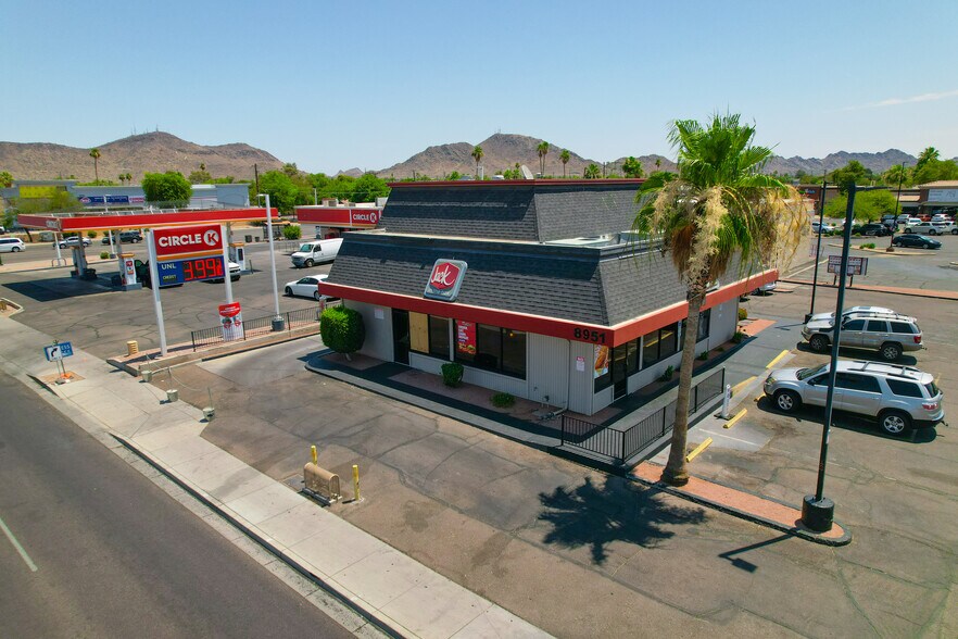 88318901 N 19th Ave, Phoenix, AZ 85021 El Monte Center