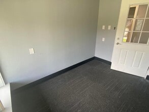 1316 NE 99th St, Vancouver, WA for sale Interior Photo- Image 1 of 8