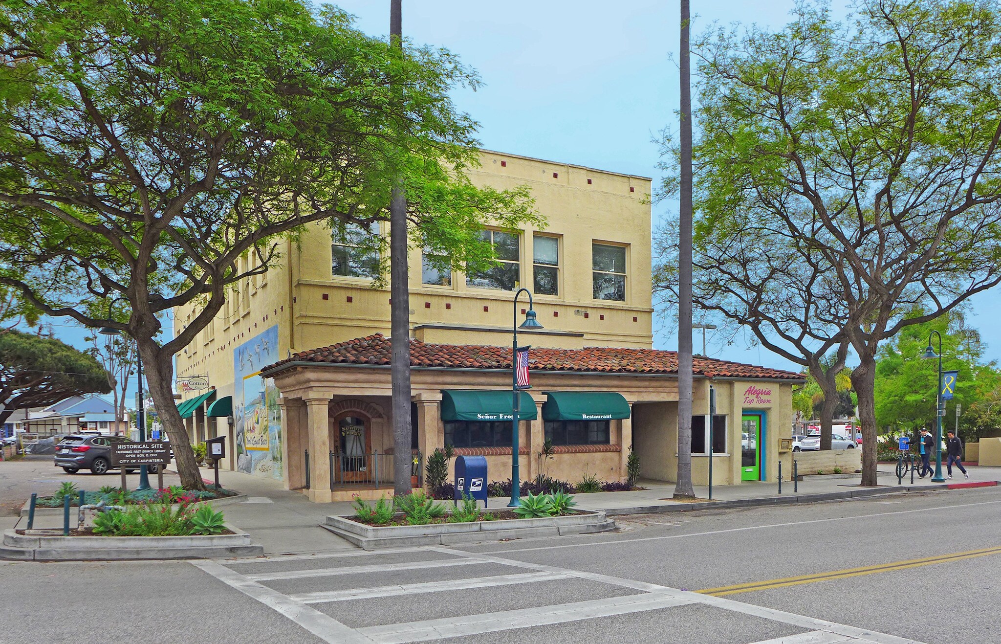 892 Linden Ave, Carpinteria, CA 93013