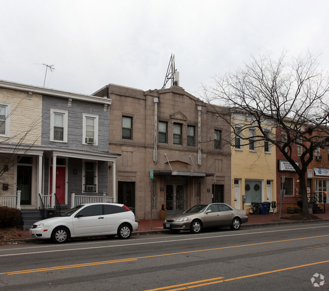 517-519 11th St SE, Washington, DC for lease - Primary Photo - Image 1 of 4