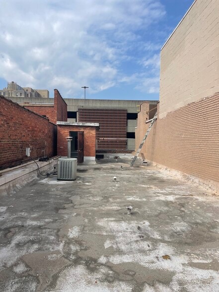 542 S 4th St, Louisville, KY for sale - Building Photo - Image 2 of 2