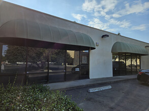 2005 Evergreen Ave, Modesto, CA for lease Building Photo- Image 2 of 9