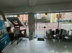 Retail in Barcelona, Barcelona for lease Interior Photo- Image 2 of 4