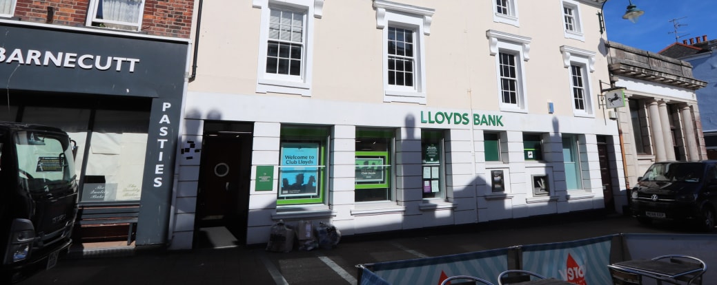 14-16 Molesworth St, Wadebridge for lease Primary Photo- Image 1 of 9