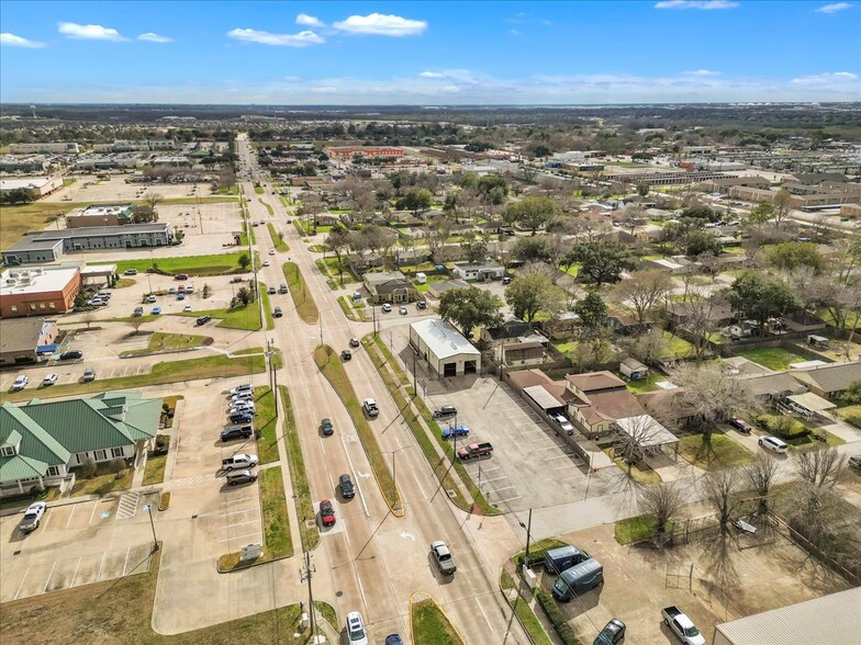 4610 Center St, Deer Park, TX for sale - Building Photo - Image 3 of 27