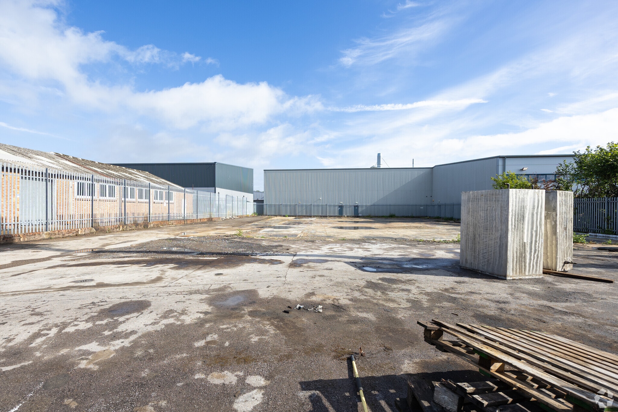 62 Holmethorpe Av, Redhill for lease Other- Image 1 of 7