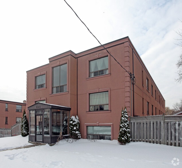 644 Kennedy Rd, Toronto, ON for sale - Building Photo - Image 2 of 2
