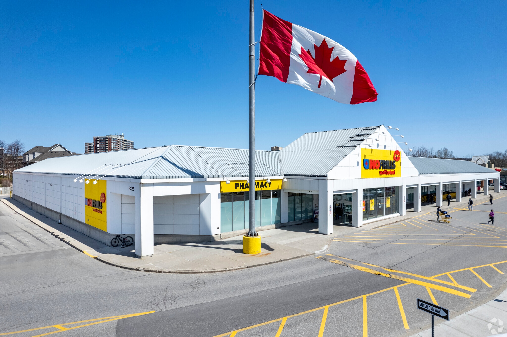 9325 Yonge St, Richmond Hill, ON L4C 1V4 South Hill Shopping Centre