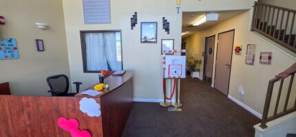 9980 Hesperia Rd, Hesperia, CA for lease Interior Photo- Image 1 of 7