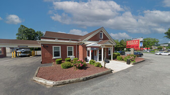 Wells Fargo Bank - UNDER CONTRACT - Drive Through Restaurant