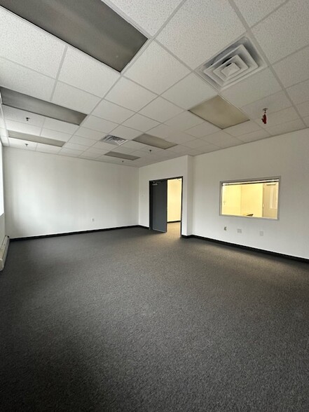 2279 Third Ave, New York, NY for lease - Interior Photo - Image 1 of 17