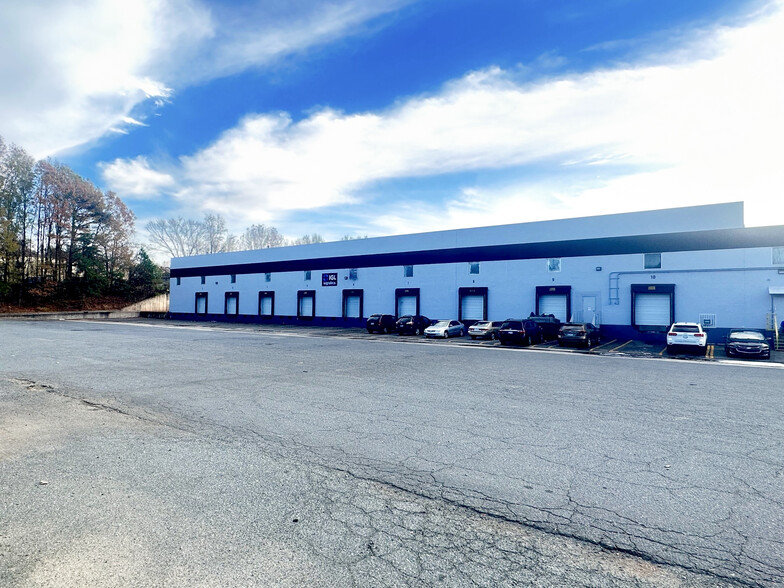 6924 Orr Rd, Charlotte, NC for lease - Building Photo - Image 2 of 4