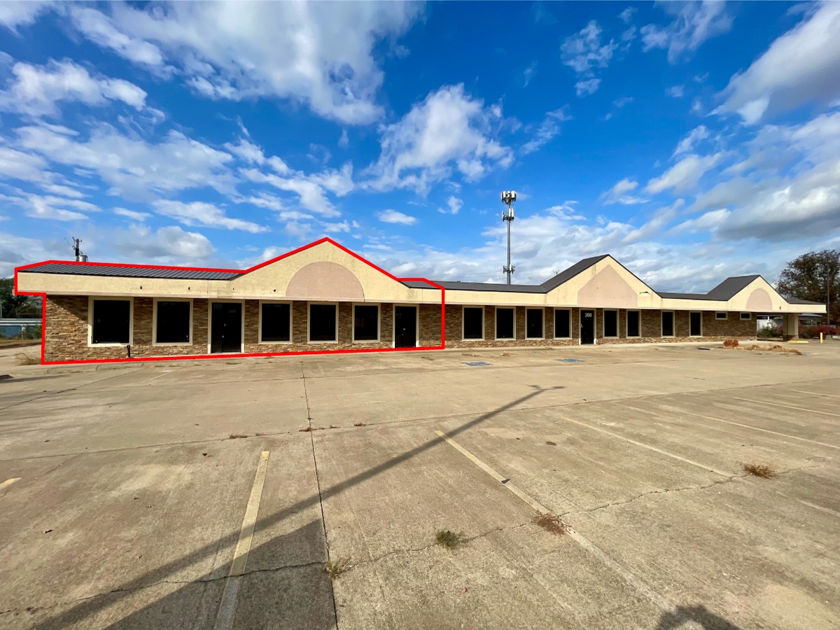 306-308 N 24th St, Rogers, AR for lease Building Photo- Image 1 of 10