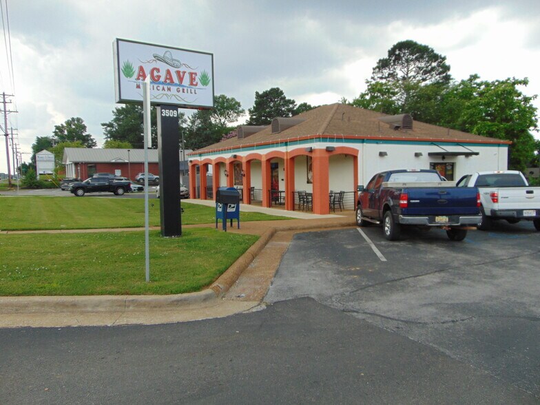 3509 Cloverdale Rd, Florence, AL for sale - Building Photo - Image 2 of 6