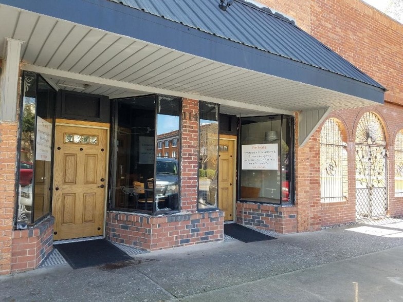 112 E Main St, Forest City, NC, 28043 Restaurant Property For Sale
