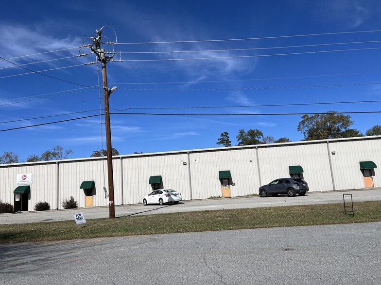 510 Industrial Dr, Rockmart, GA for sale - Building Photo - Image 1 of 1