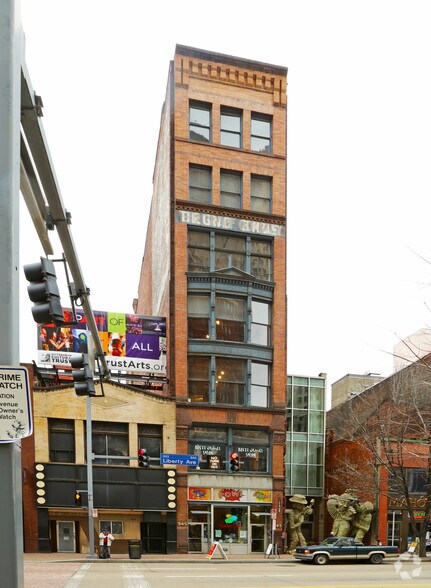 945 Liberty Ave, Pittsburgh, PA for sale - Primary Photo - Image 1 of 1