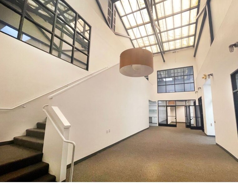 365 Vermont St, San Francisco, CA for lease - Interior Photo - Image 1 of 9