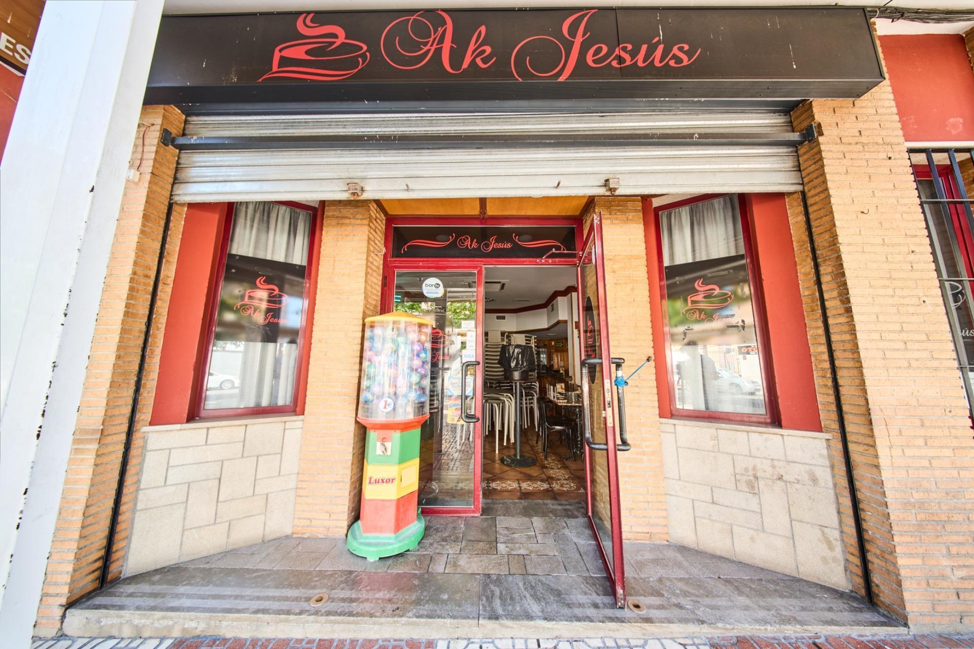 Retail in Pinos Puente, Granada for sale Building Photo- Image 1 of 31