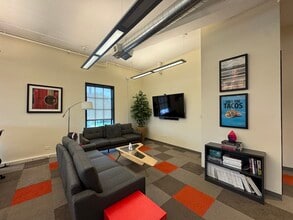 1 W Harris Ave, La Grange, IL for lease Interior Photo- Image 2 of 11