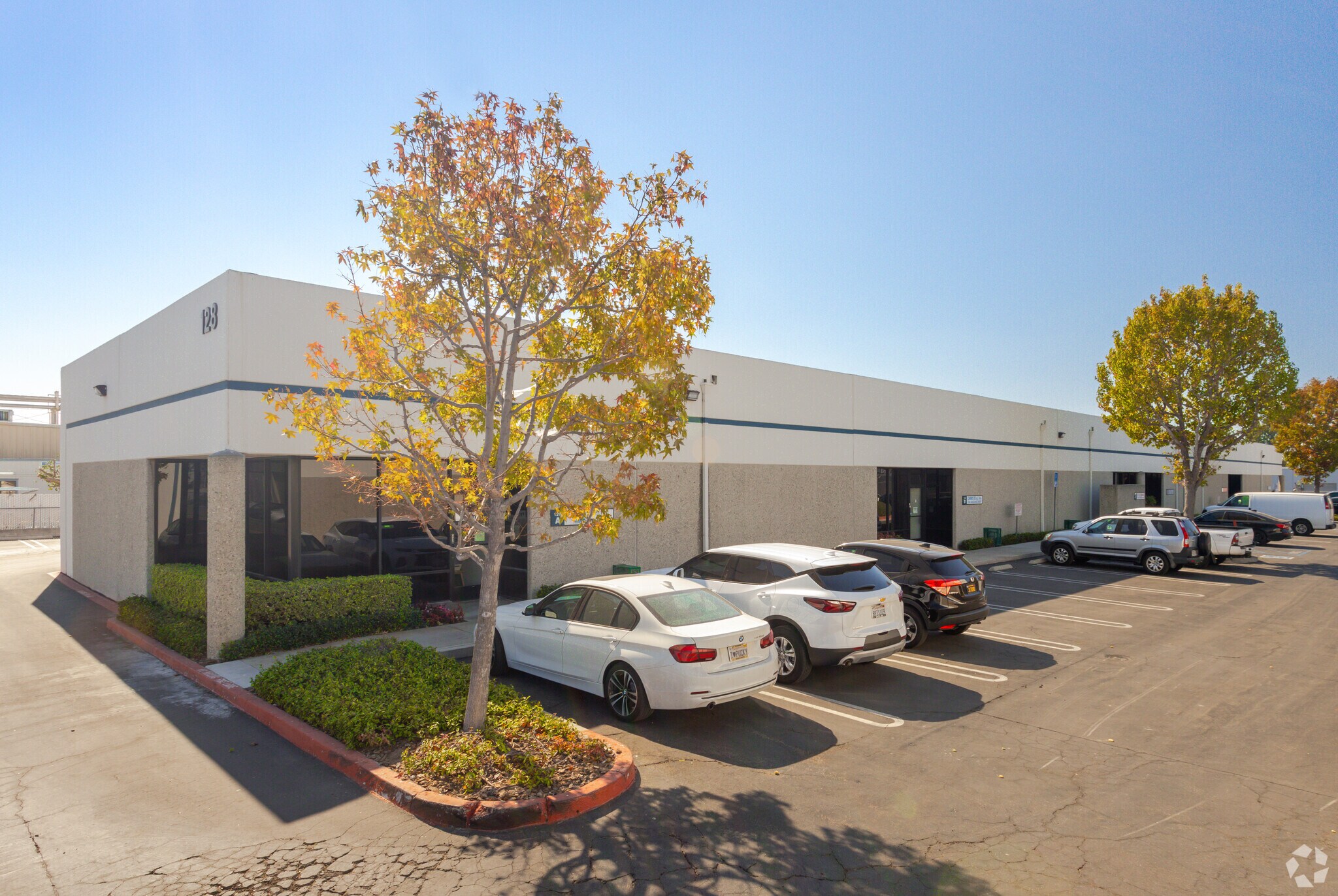 128 E Dyer Rd, Santa Ana, CA for sale Primary Photo- Image 1 of 1