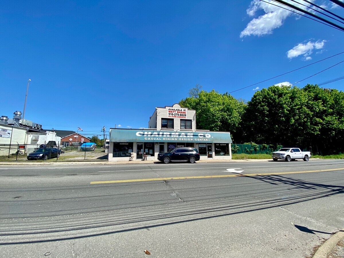 30 Walt Whitman Rd, Huntington Station, NY 11746