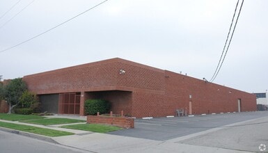 227 W 140th St, Los Angeles, CA for lease Interior Photo- Image 2 of 13