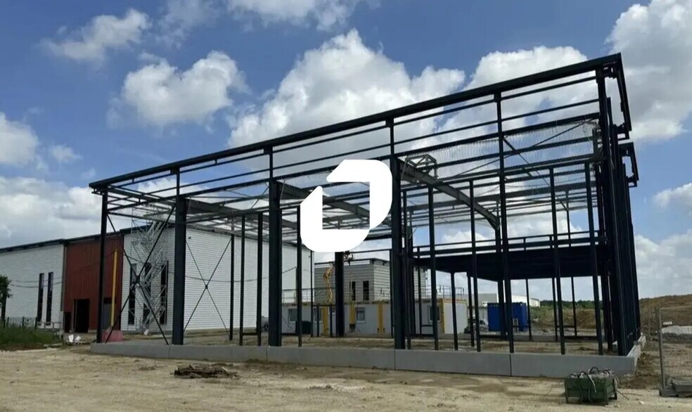 Flex in Serris for sale - Building Photo - Image 2 of 3