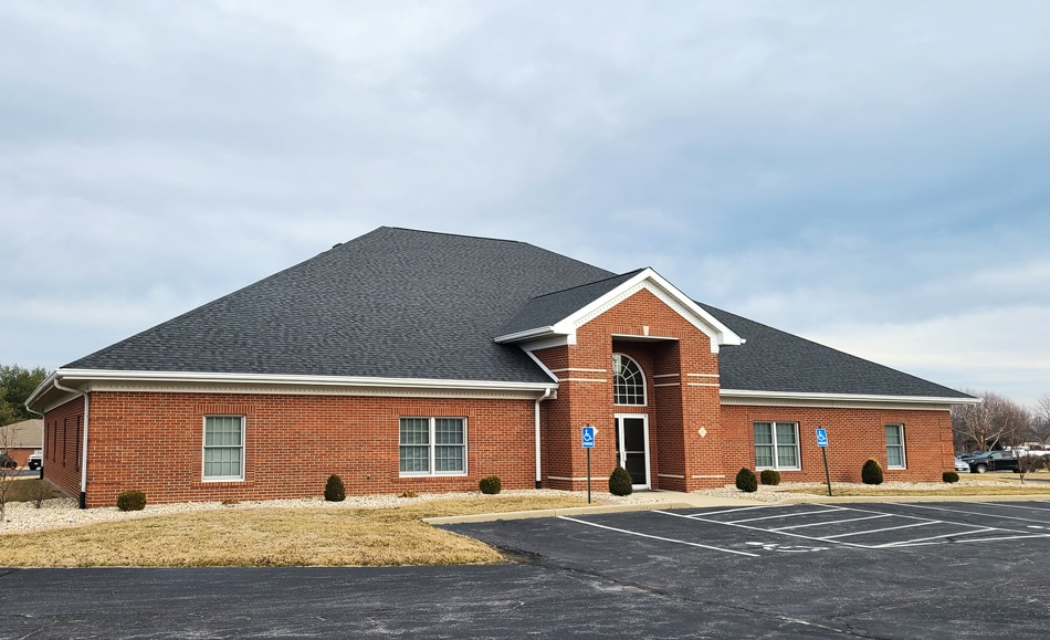 4980 Benchmark Centre Dr, Belleville, IL for lease - Building Photo - Image 2 of 9