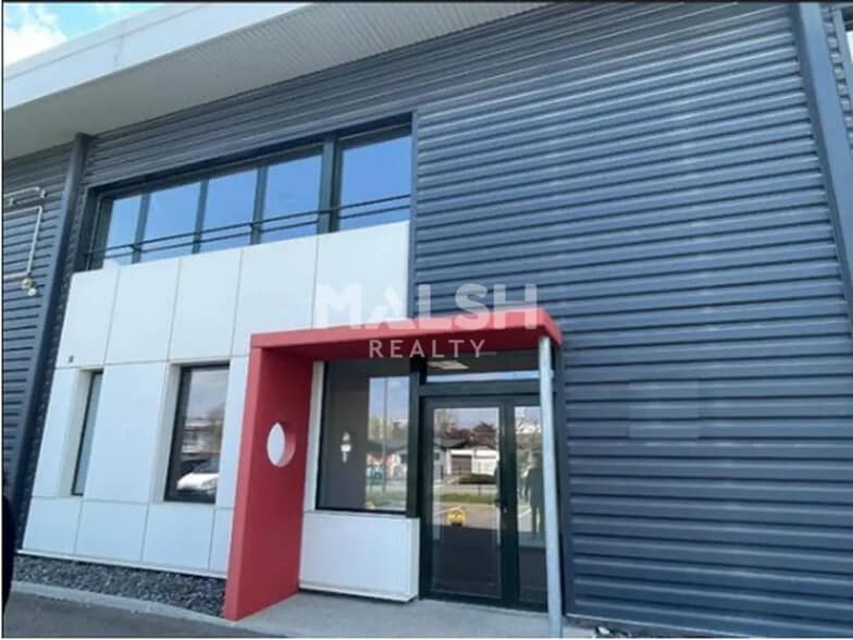Office in Saint-Quentin-Fallavier for lease - Building Photo - Image 1 of 18