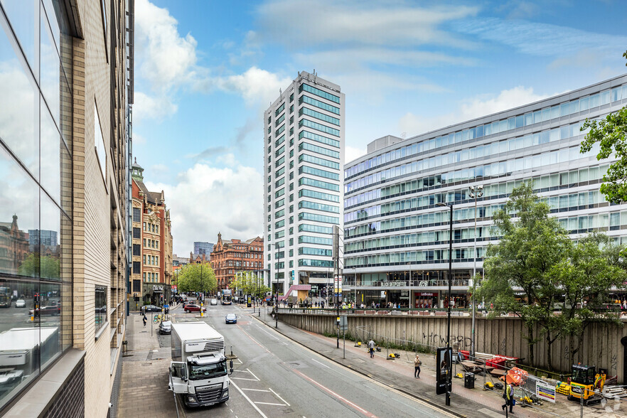 111 Piccadilly, Manchester for lease - Building Photo - Image 3 of 10