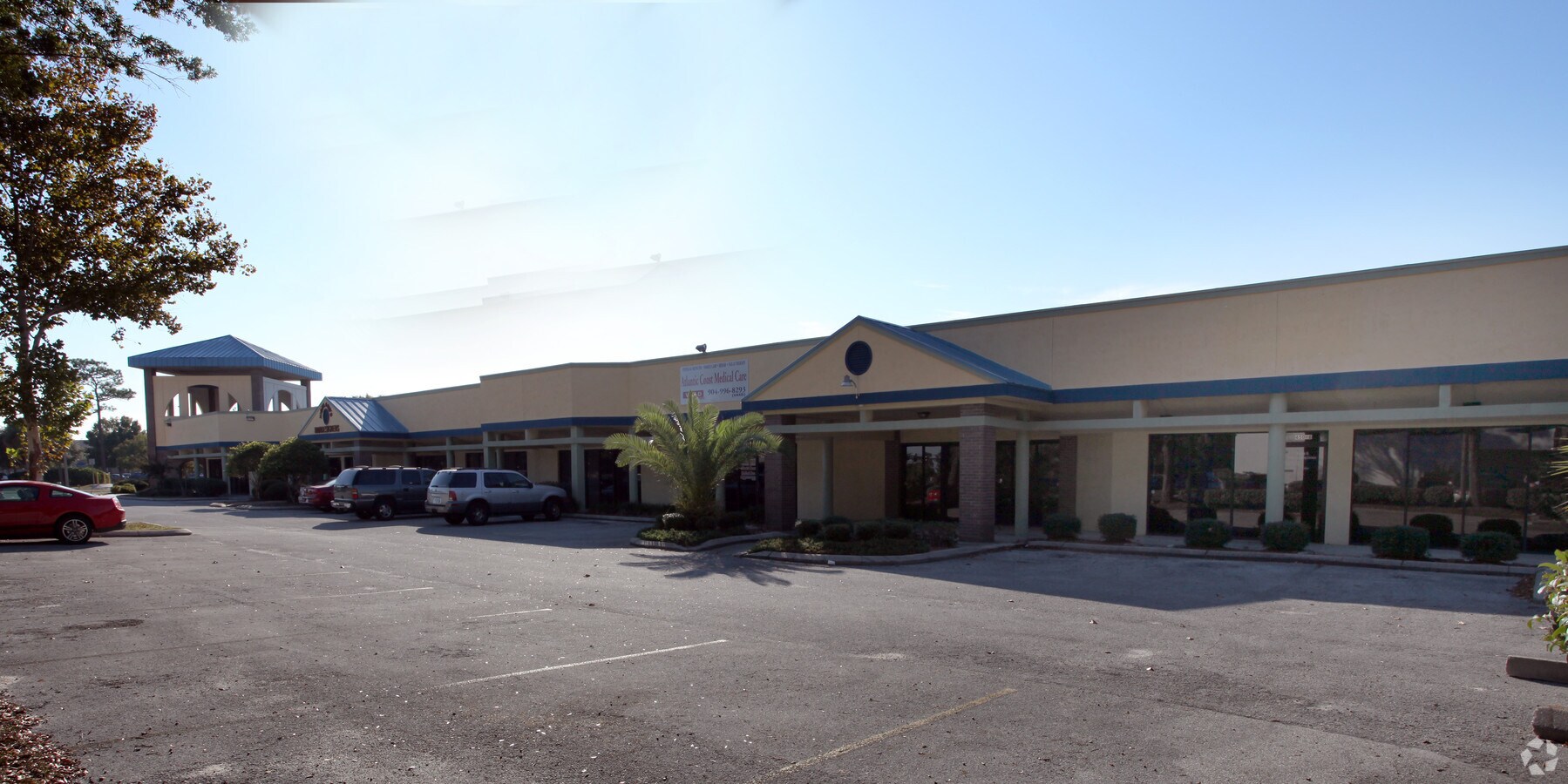 450 BUSCH Dr, Jacksonville, FL 32218