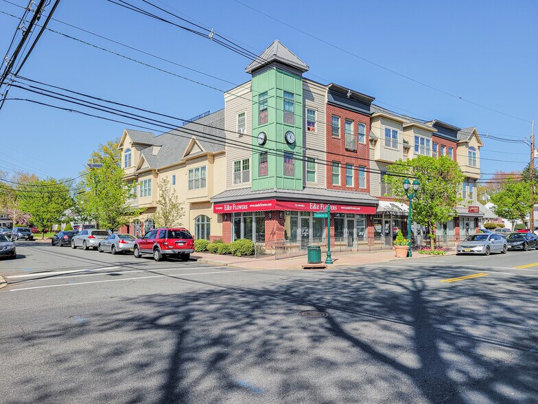 1090 Amboy Ave, Edison, NJ 08837