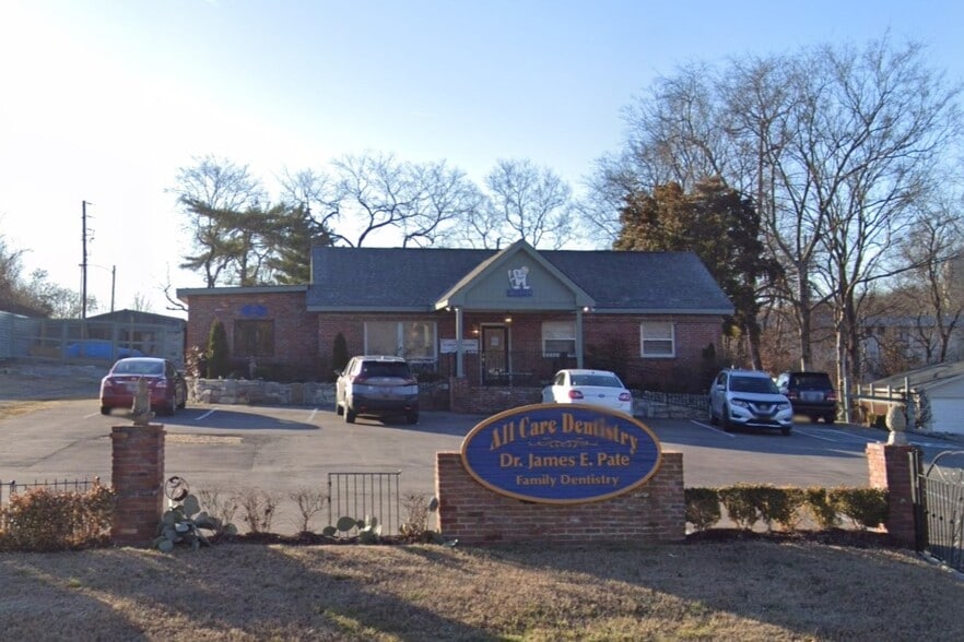 407 Brewer Dr, Nashville, TN for sale - Primary Photo - Image 2 of 23