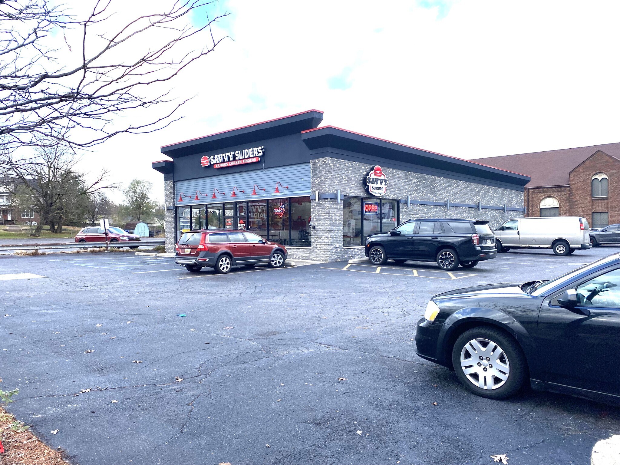 1274 N Ballenger Hwy, Flint, MI 48504 Savvy Sliders