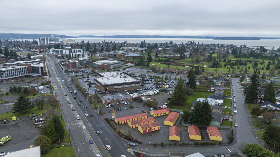 810 N Broadway, Everett, WA for sale - Aerial - Image 2 of 5