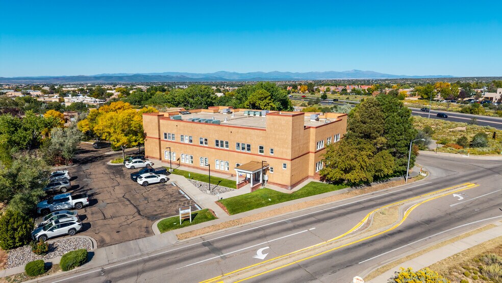 2006 Botulph Rd, Santa Fe, NM for sale - Building Photo - Image 3 of 22