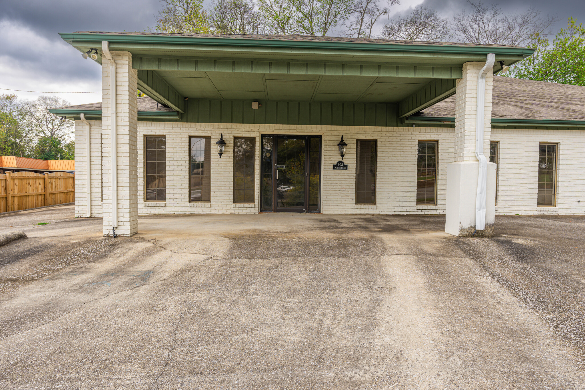 208 Marengo St, Florence, AL for lease Building Photo- Image 1 of 32