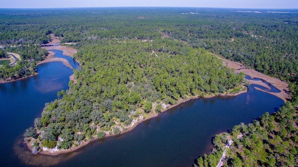 300 Fanning Bayou Dr, Southport, FL for sale - Building Photo - Image 2 of 15