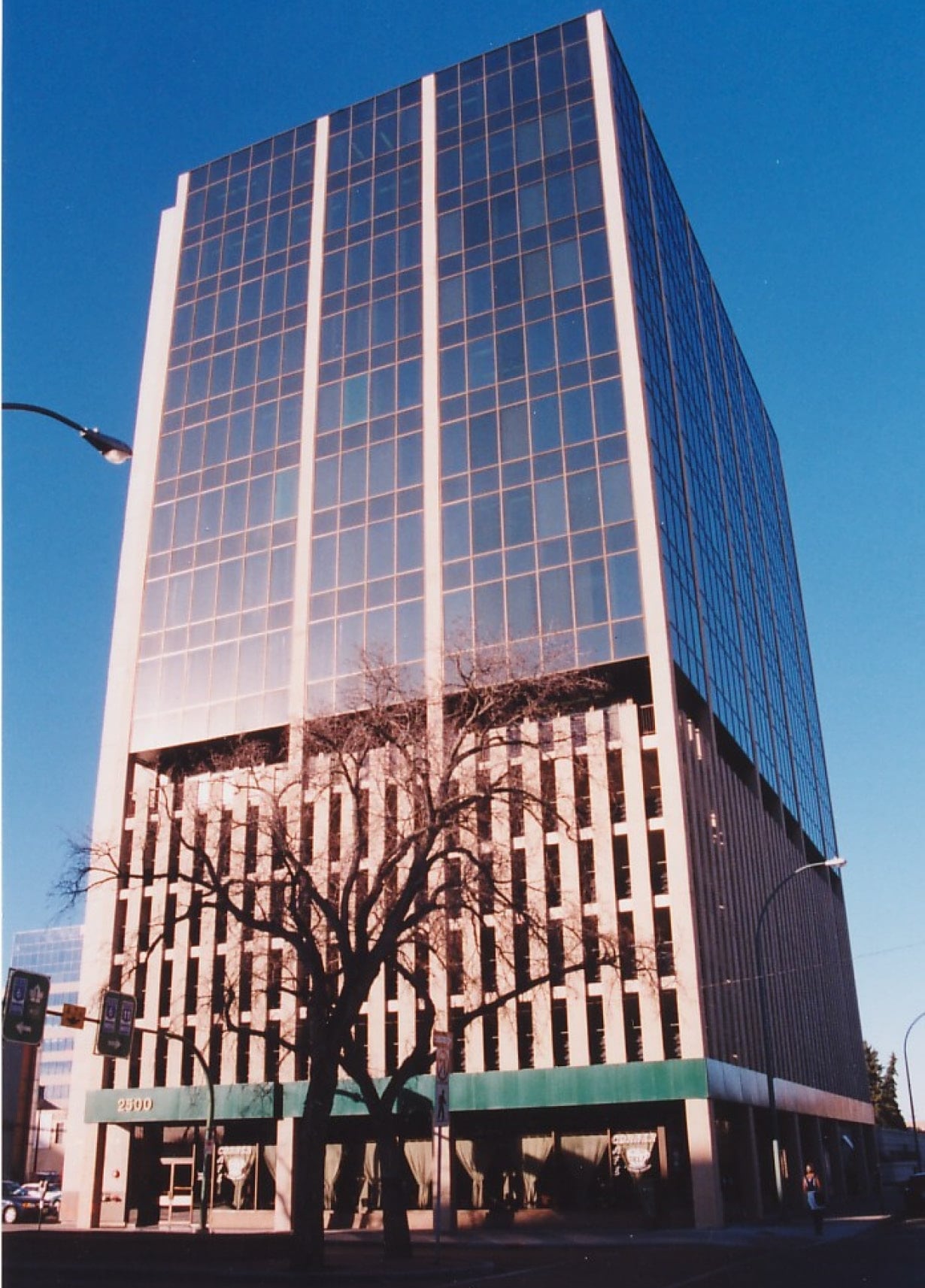 2500 Victoria Ave, Regina, SK for sale Primary Photo- Image 1 of 1