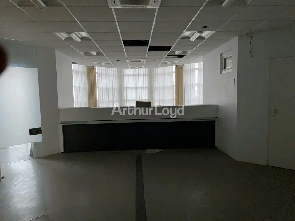 Retail in Châlons-en-Champagne for sale Interior Photo- Image 1 of 8