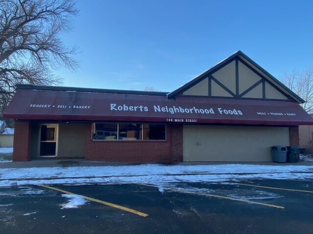 106 W Main St, Roberts, WI for sale - Primary Photo - Image 1 of 1