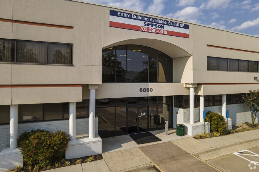 6860 Commercial Dr, Springfield, VA for lease - Building Photo - Image 3 of 5