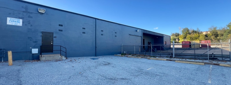 2331 Millpark Dr, Maryland Heights, MO for lease - Building Photo - Image 2 of 11