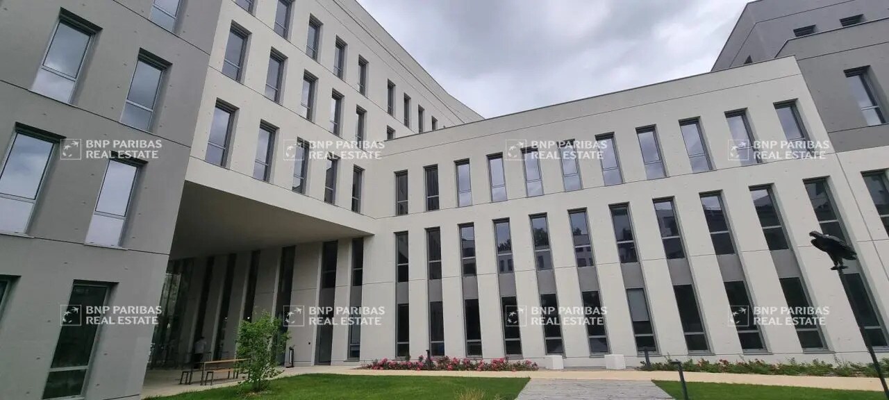 Office in Villeurbanne for lease Building Photo- Image 1 of 23