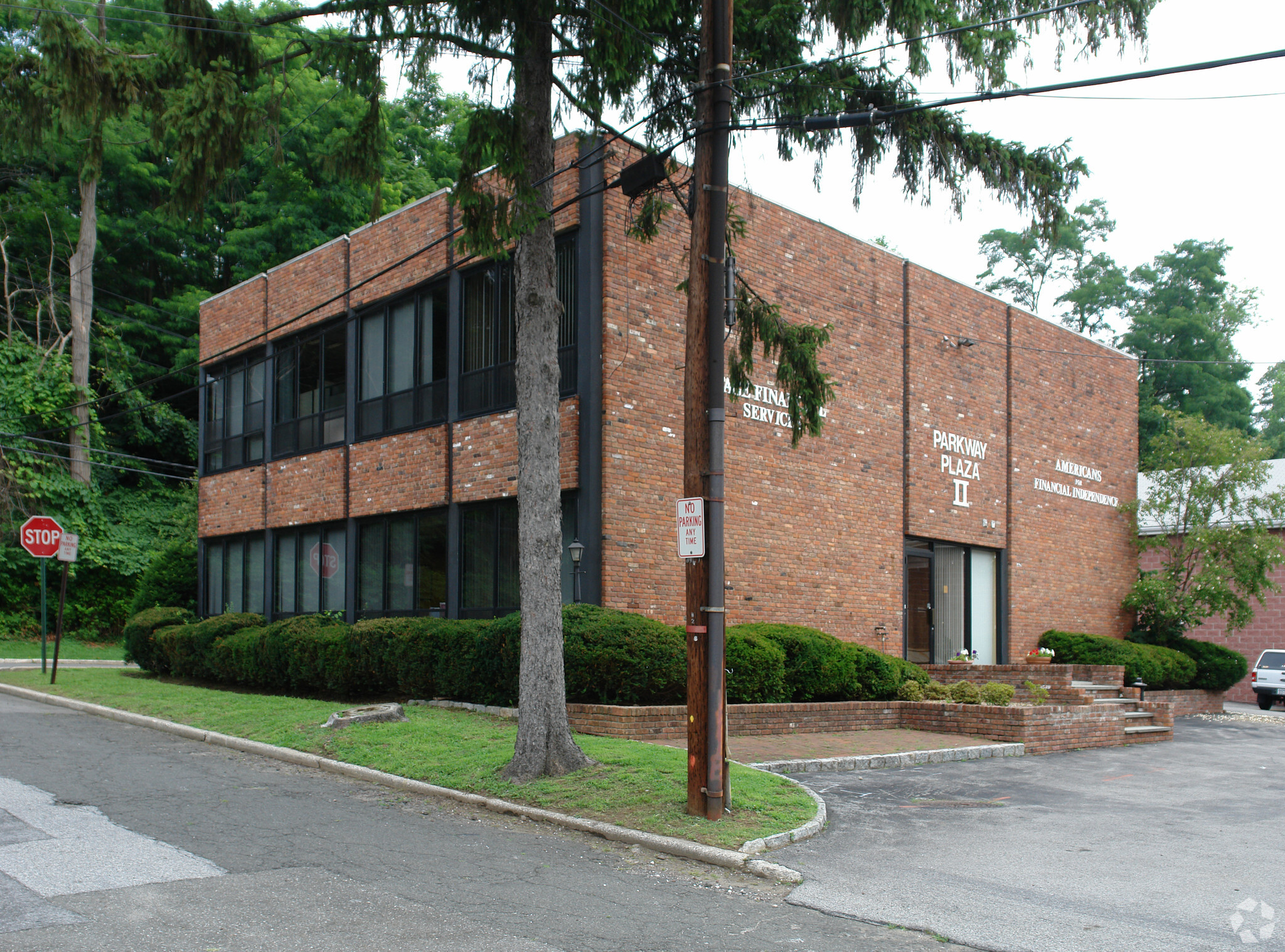 30 Undercliff Ave, Elmsford, NY for sale Primary Photo- Image 1 of 1