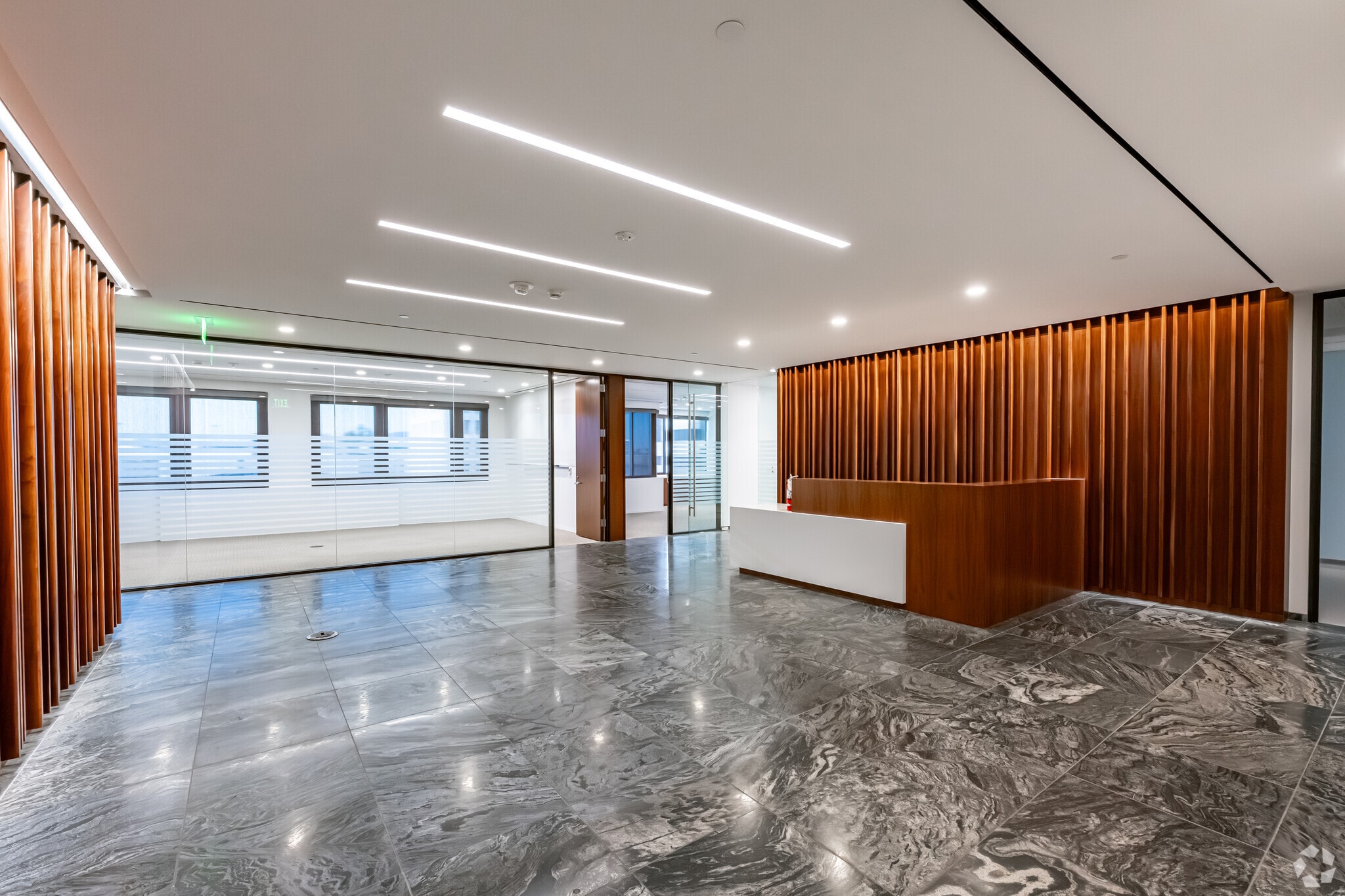 800 E Colorado Blvd, Pasadena, CA for lease Interior Photo- Image 1 of 3