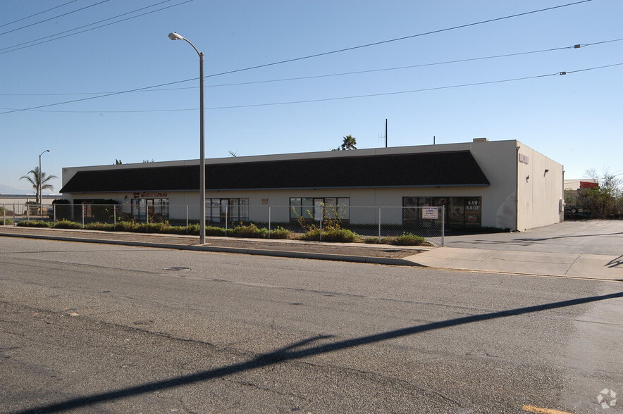 1111 W Rialto Ave, Rialto, CA for lease - Building Photo - Image 3 of 8