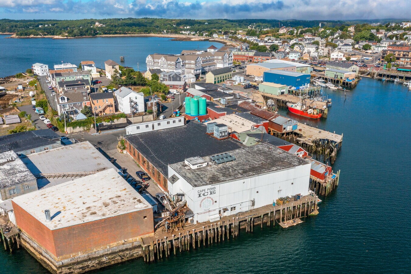 104106A Commercial St, Gloucester, MA 01930